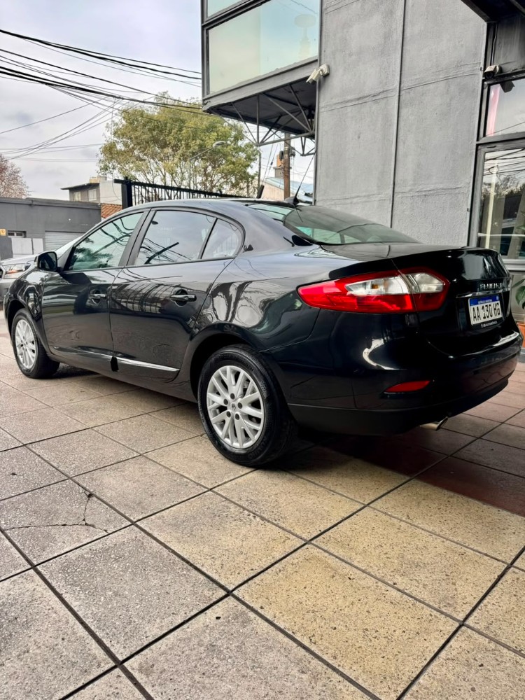 Renault FLUENCE 1.6 DYNAMIQUE — foto 6